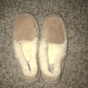 Tan Ugg Slippers